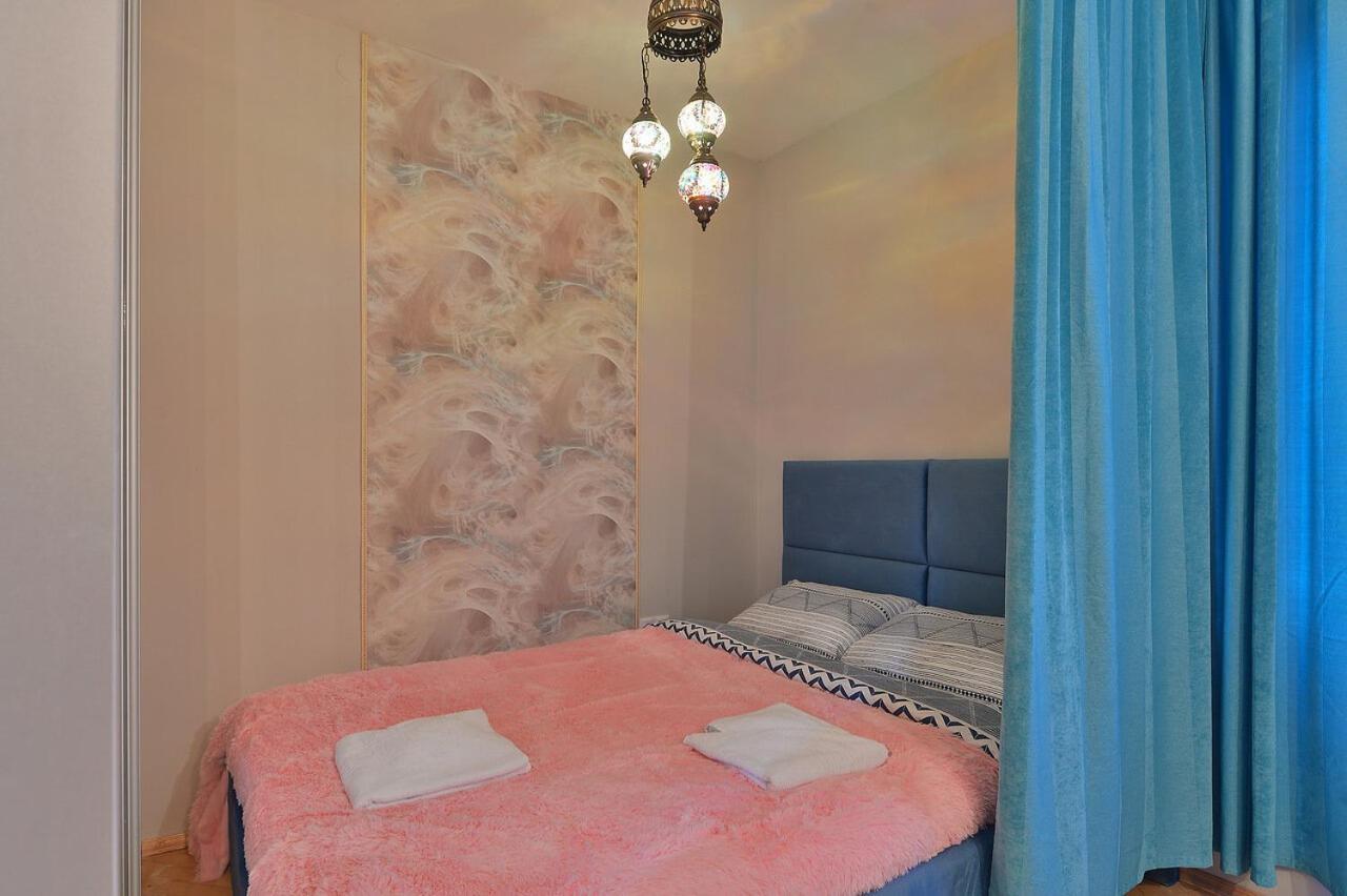 Pink Cloud Loft Apartment Szentpétervár Kültér fotó